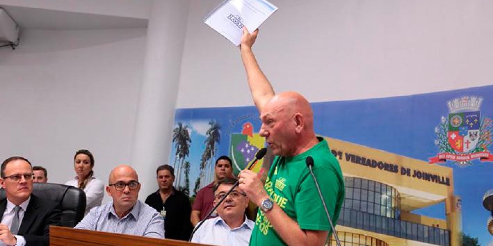 O efeito Luciano Hang na Câmara de Vereadores de Joinville