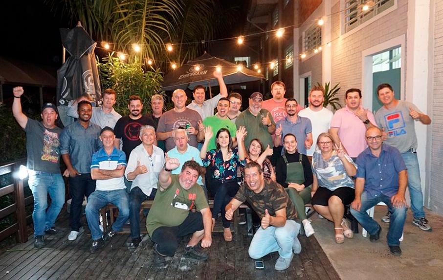 Encontro dos profissionais da imagem cria nova associação em Joinville 